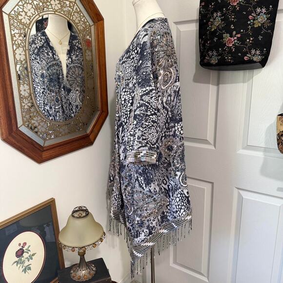 Soft Surroundings Blue & White Knit Boho Pattern Beaded Kimono Wrap W Fringe OS - Picture 4 of 8